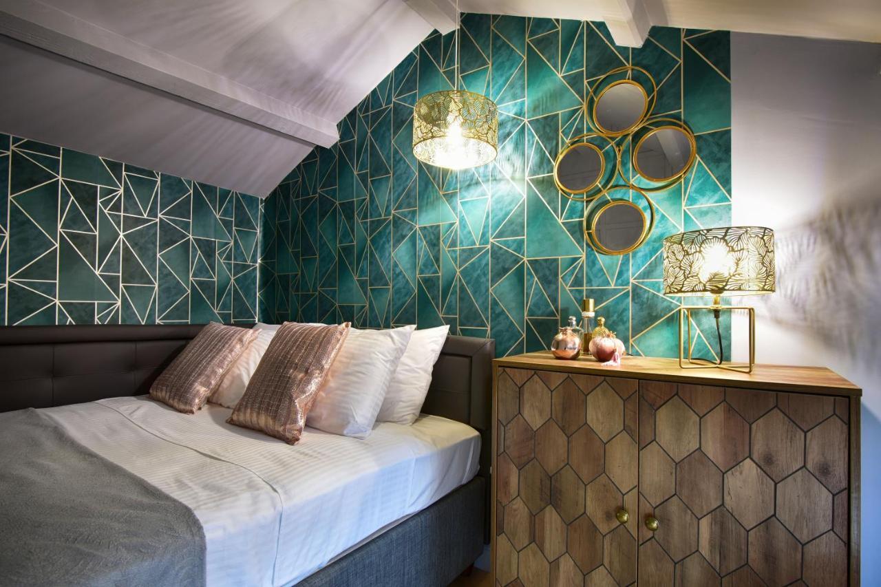 Queen 3 Apartment, In The Heart Of Corfu Historical Old Town Center Екстериор снимка